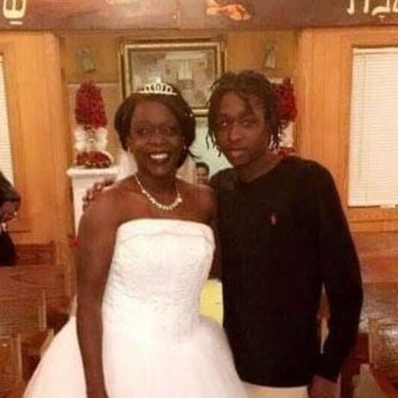 Meet your Posher, Montez - Picture 1 of 1